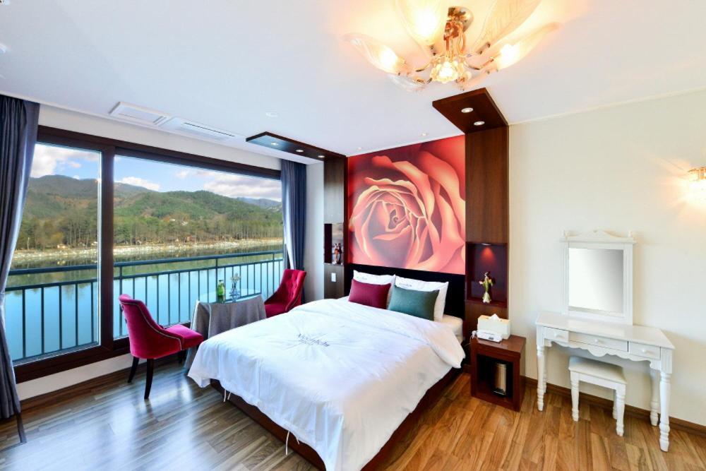Moonlight Blue Pension Gapyeong Eksteriør billede