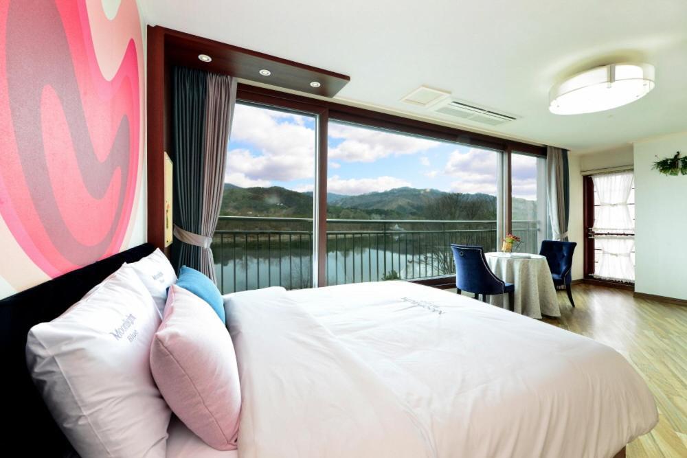 Moonlight Blue Pension Gapyeong Eksteriør billede
