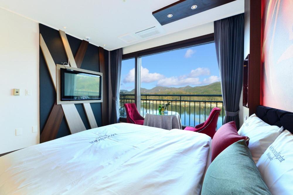Moonlight Blue Pension Gapyeong Eksteriør billede