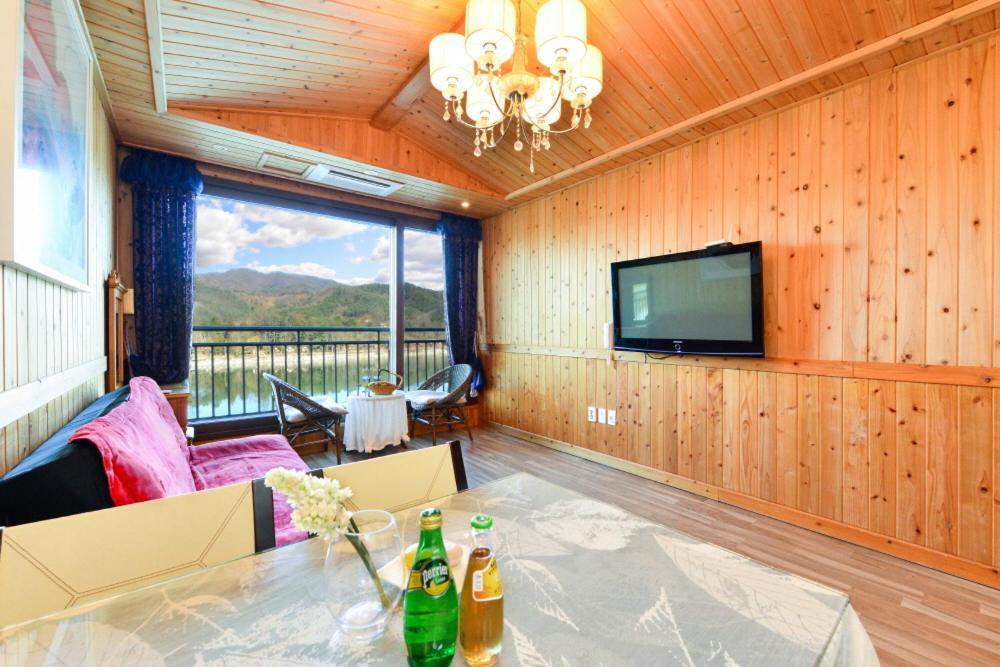 Moonlight Blue Pension Gapyeong Eksteriør billede