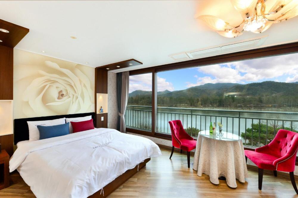 Moonlight Blue Pension Gapyeong Eksteriør billede